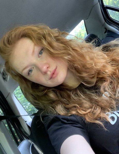 Naakte gelekte OnlyFans-foto van Anna Makova