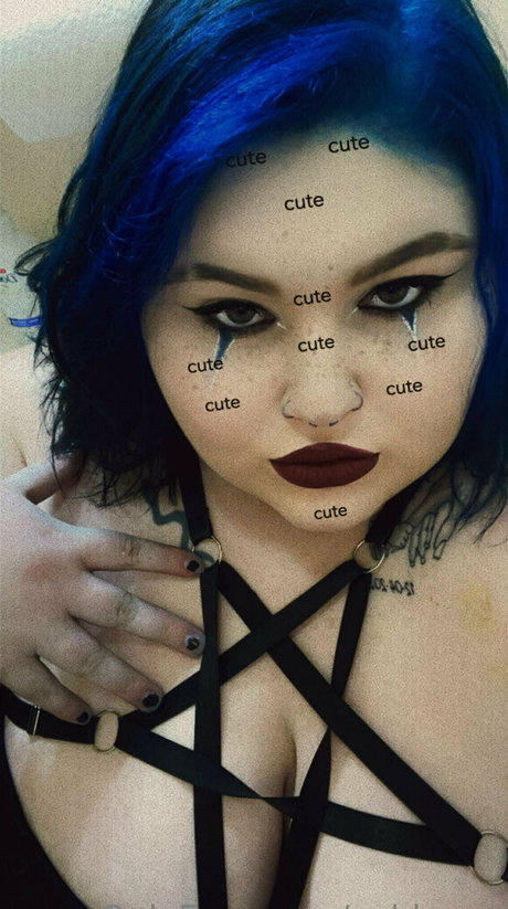 Naakte gelekte OnlyFans-foto van Vvblazee