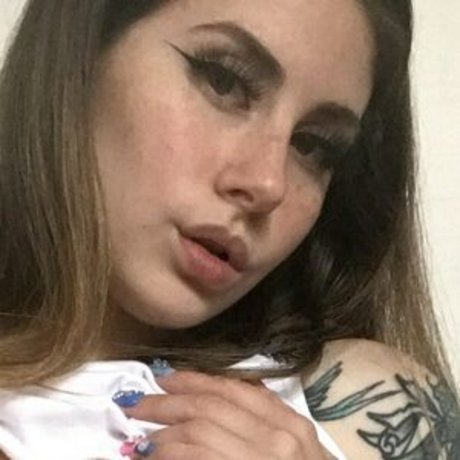 Naakte gelekte OnlyFans-foto van Ludmilaivani