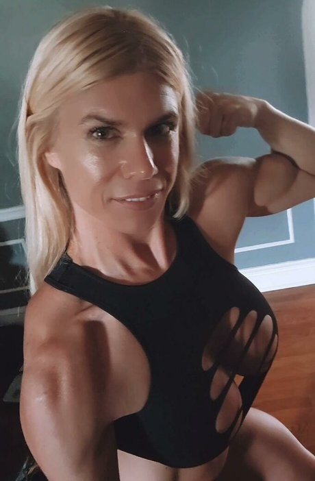 Naakte gelekte OnlyFans-foto van Amy Fitstl