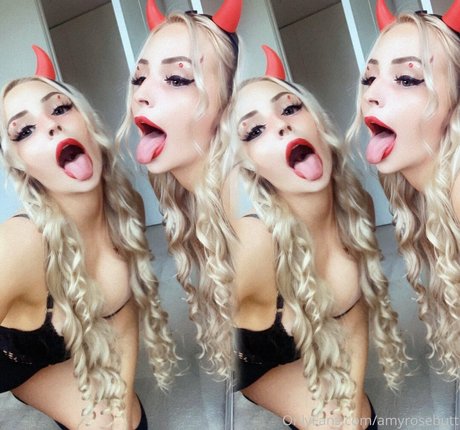 Naakte gelekte OnlyFans-foto van Amybabyboo
