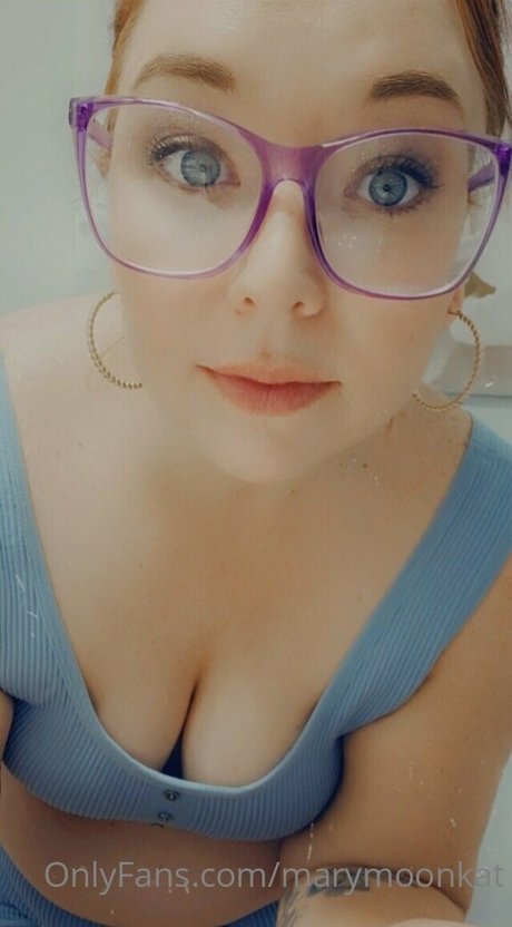 Naakte gelekte OnlyFans-foto van Marymoonkat