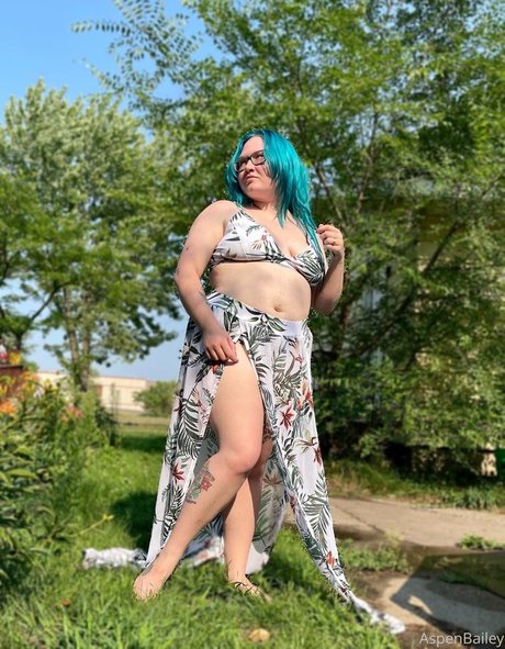 Naakte gelekte OnlyFans-foto van Teaseaspen