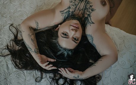Naakte gelekte OnlyFans-foto van Satturne