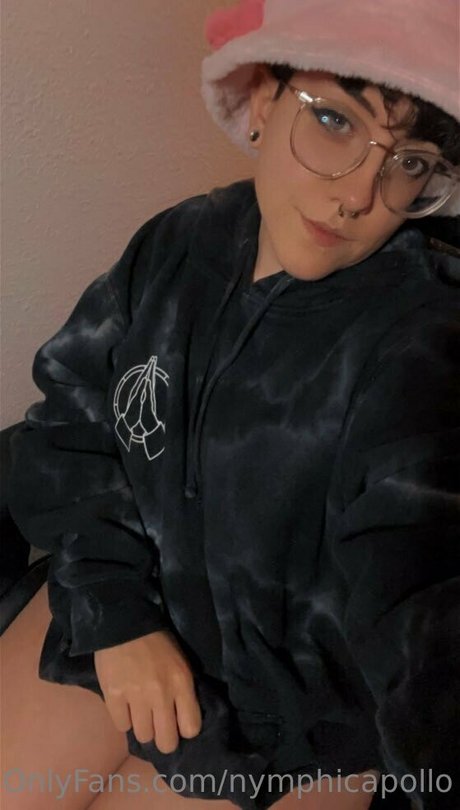Naakte gelekte OnlyFans-foto van Nymphicapollo