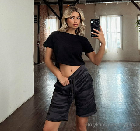 Naakte gelekte OnlyFans-foto van Tashlove