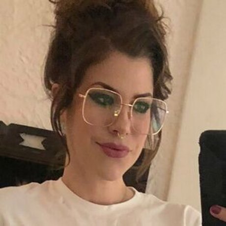 Naakte gelekte OnlyFans-foto van Peirslouise