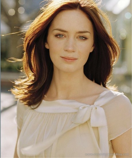 Naakte gelekte OnlyFans-foto van Emily Blunt