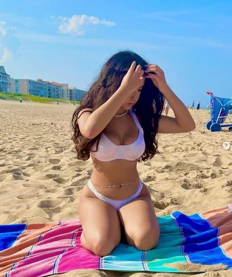 Naakte gelekte OnlyFans-foto van Ayanarosee