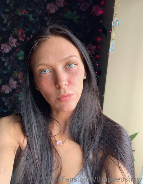 Naakte gelekte OnlyFans-foto van Thepeepshow