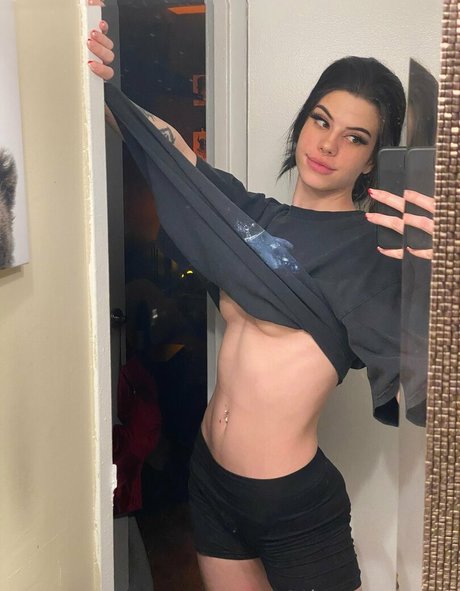 Naakte gelekte OnlyFans-foto van Thrasherlewds