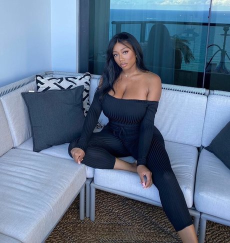 Naakte gelekte OnlyFans-foto van Vivi Panamera