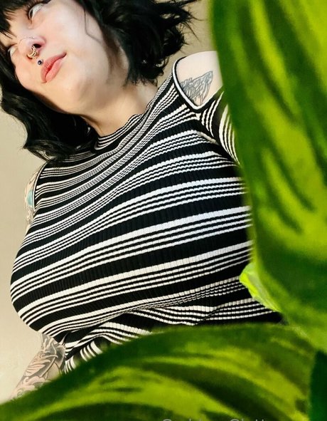 Naakte gelekte OnlyFans-foto van Mommyglutton