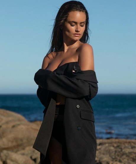 Naakte gelekte OnlyFans-foto van Dehandre Van Tonder