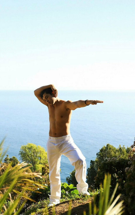 Naakte gelekte OnlyFans-foto van Austinmahone