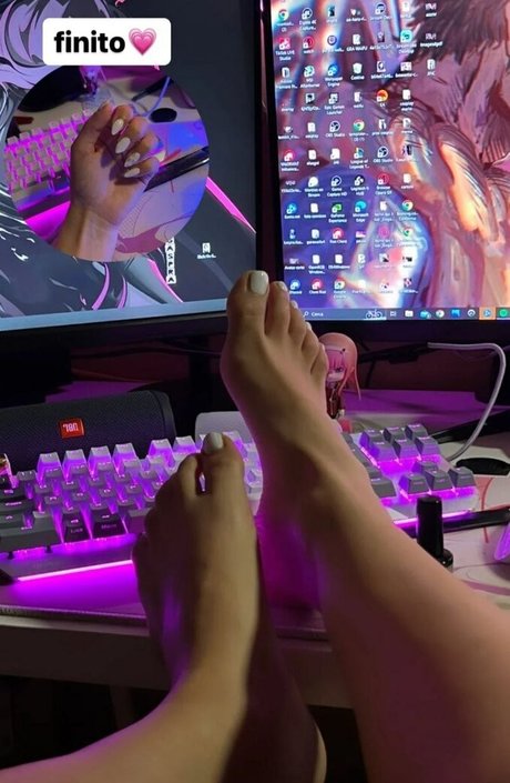 Naakte gelekte OnlyFans-foto van Kasumisen