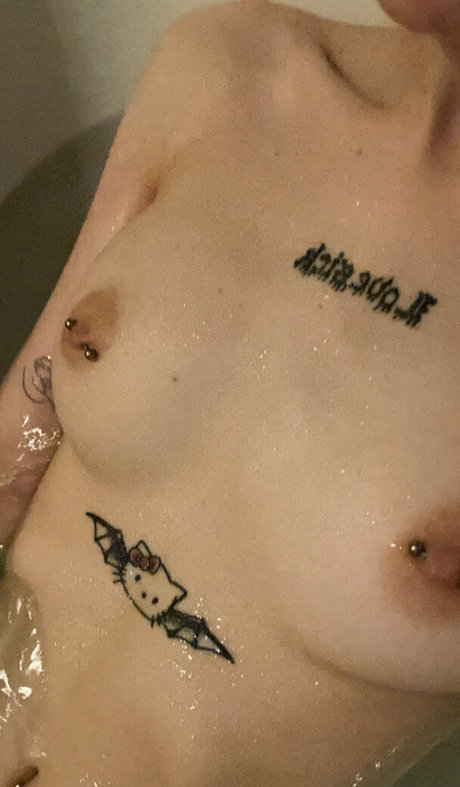 Naakte gelekte OnlyFans-foto van Lizzylovesick