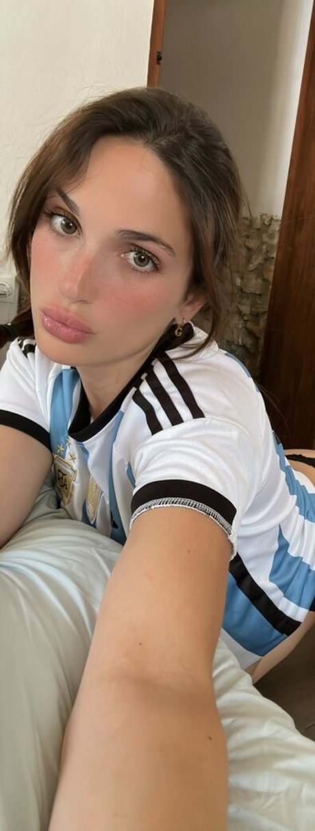 Naakte gelekte OnlyFans-foto van Anniesports