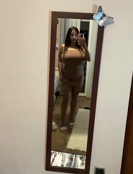 Naakte gelekte OnlyFans-foto van Anneris18