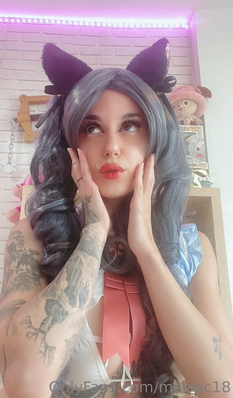 Naakte gelekte OnlyFans-foto van Meewc18