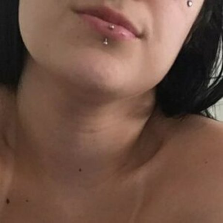 Naakte gelekte OnlyFans-foto van Larissinha Lari