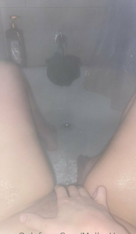 Naakte gelekte OnlyFans-foto van Mellyshours