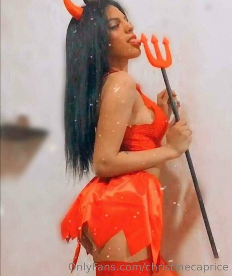 Naakte gelekte OnlyFans-foto van Christinecaprice