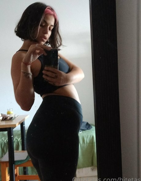 Naakte gelekte OnlyFans-foto van Hitetas