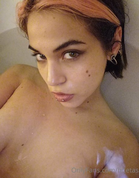 Naakte gelekte OnlyFans-foto van Hitetas