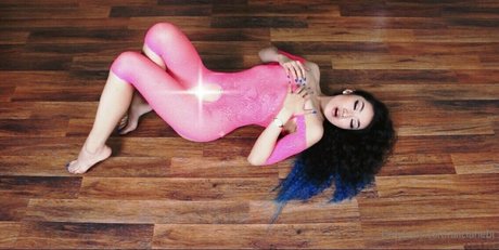 Naakte gelekte OnlyFans-foto van Aliciahebi