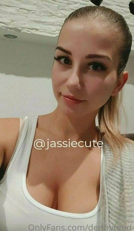 Naakte gelekte OnlyFans-foto van Dennyreed