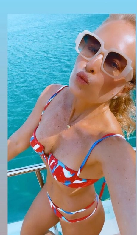 Naakte gelekte OnlyFans-foto van Angelicaksy