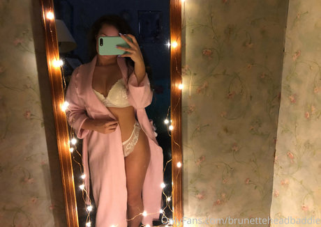 Brunetteheadbaddie