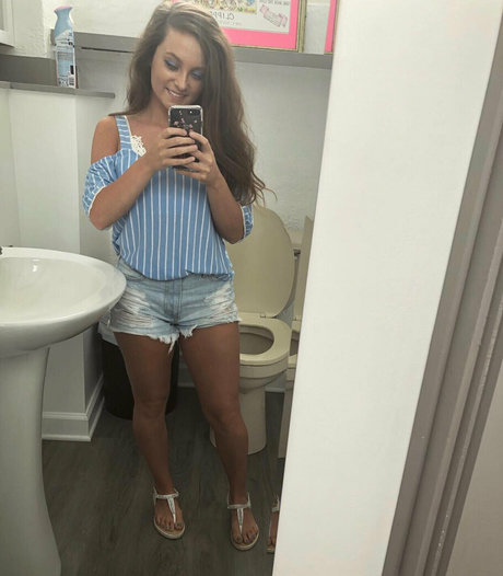Brunetteheadbaddie