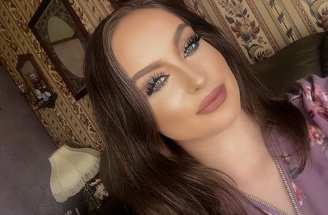Brunetteheadbaddie