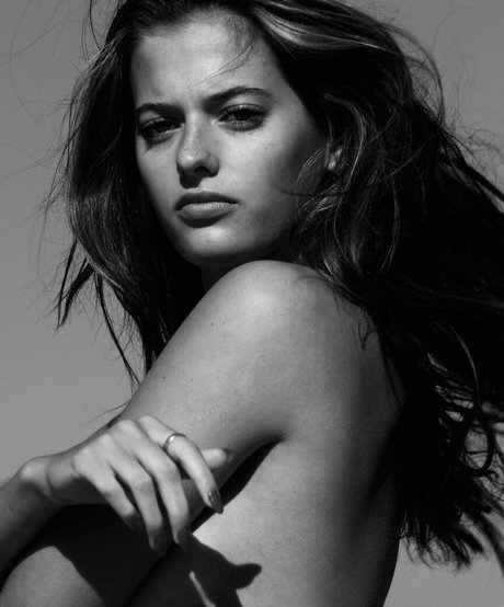 Naakte gelekte OnlyFans-foto van Taya Brooks