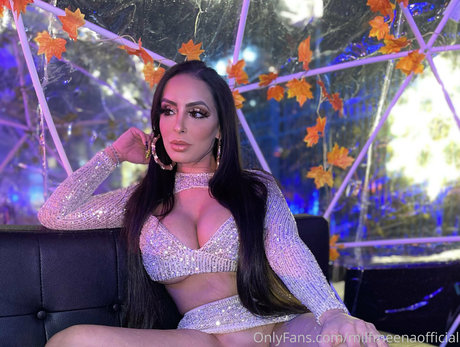 Missmeenaofficial