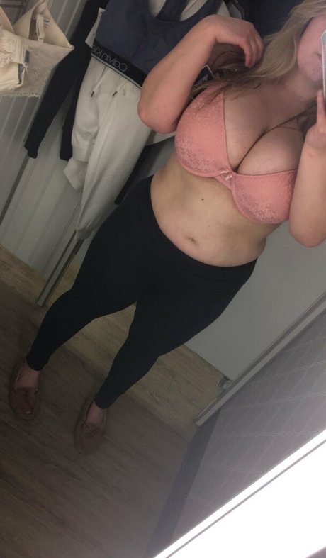 Naakte gelekte OnlyFans-foto van Dddstaciie