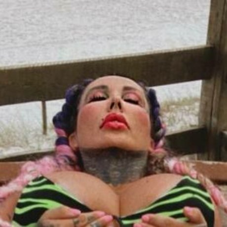 Naakte gelekte OnlyFans-foto van Sabrina Boing
