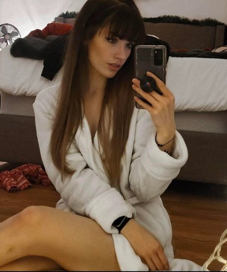 Naakte gelekte OnlyFans-foto van Bundaddy