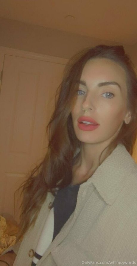 Naakte gelekte OnlyFans-foto van Whimsywords
