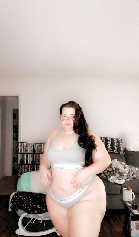 Naakte gelekte OnlyFans-foto van Babykcc