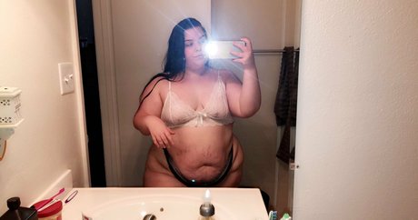 Naakte gelekte OnlyFans-foto van Babykcc