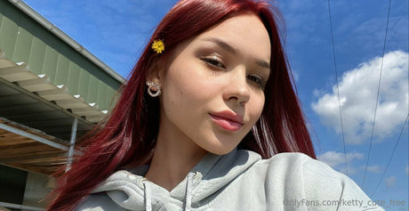 Naakte gelekte OnlyFans-foto van Kettycutefree