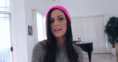 Naakte gelekte OnlyFans-foto van Whitney Westgate
