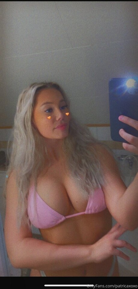 Naakte gelekte OnlyFans-foto van Patriciax0x0