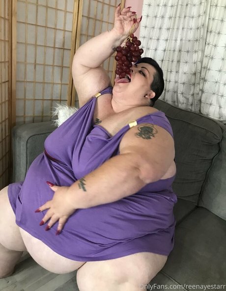 Naakte gelekte OnlyFans-foto van Reenayestarr