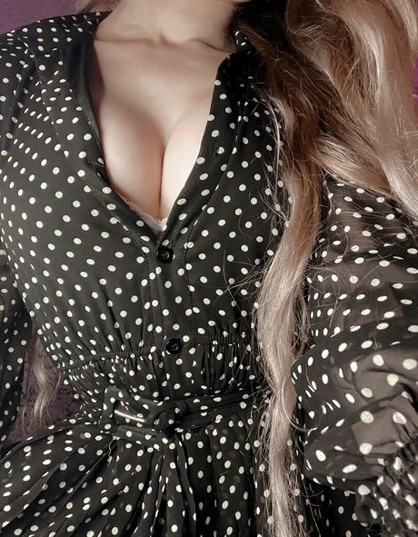 Naakte gelekte OnlyFans-foto van Alesia Samunina