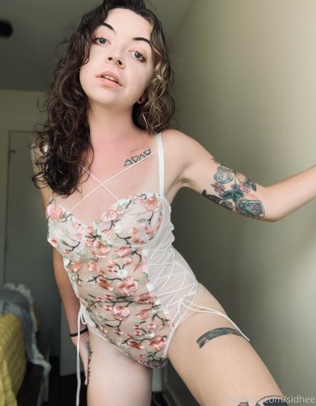 Naakte gelekte OnlyFans-foto van Sidhee