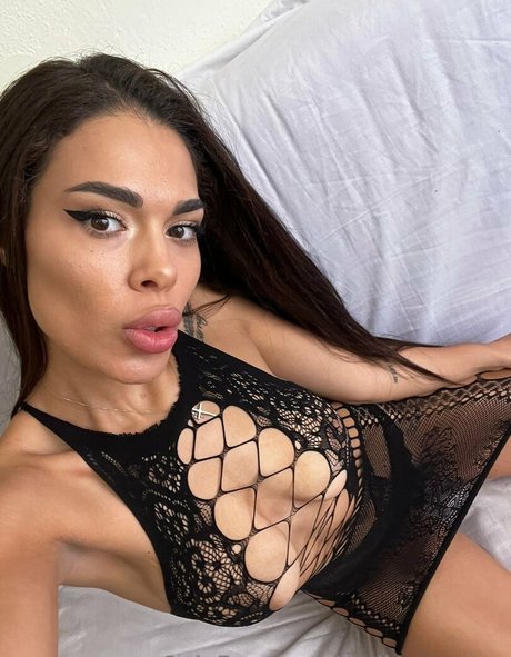 Naakte gelekte OnlyFans-foto van Stellamarlow